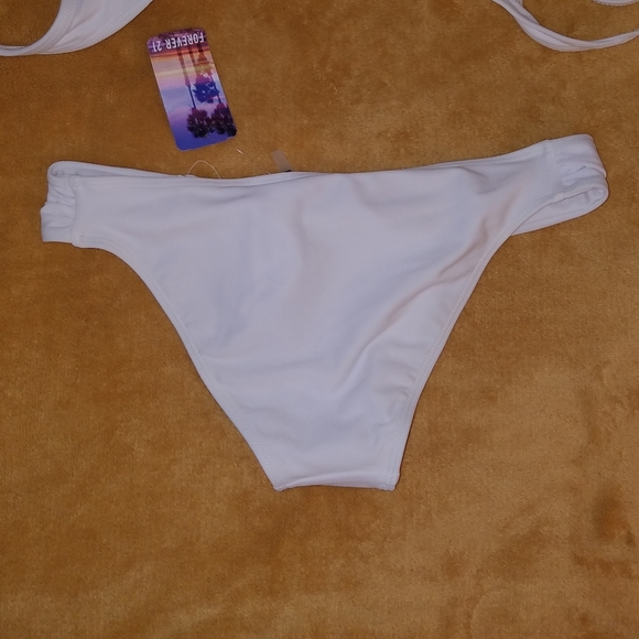 NWT White bikini swimsuit set - Picture 4 of 5